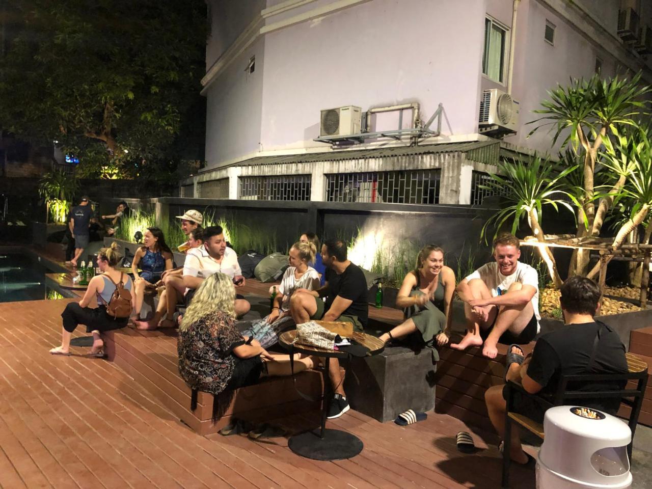 Bed Station Hostel Khaosan Bangkok Esterno foto