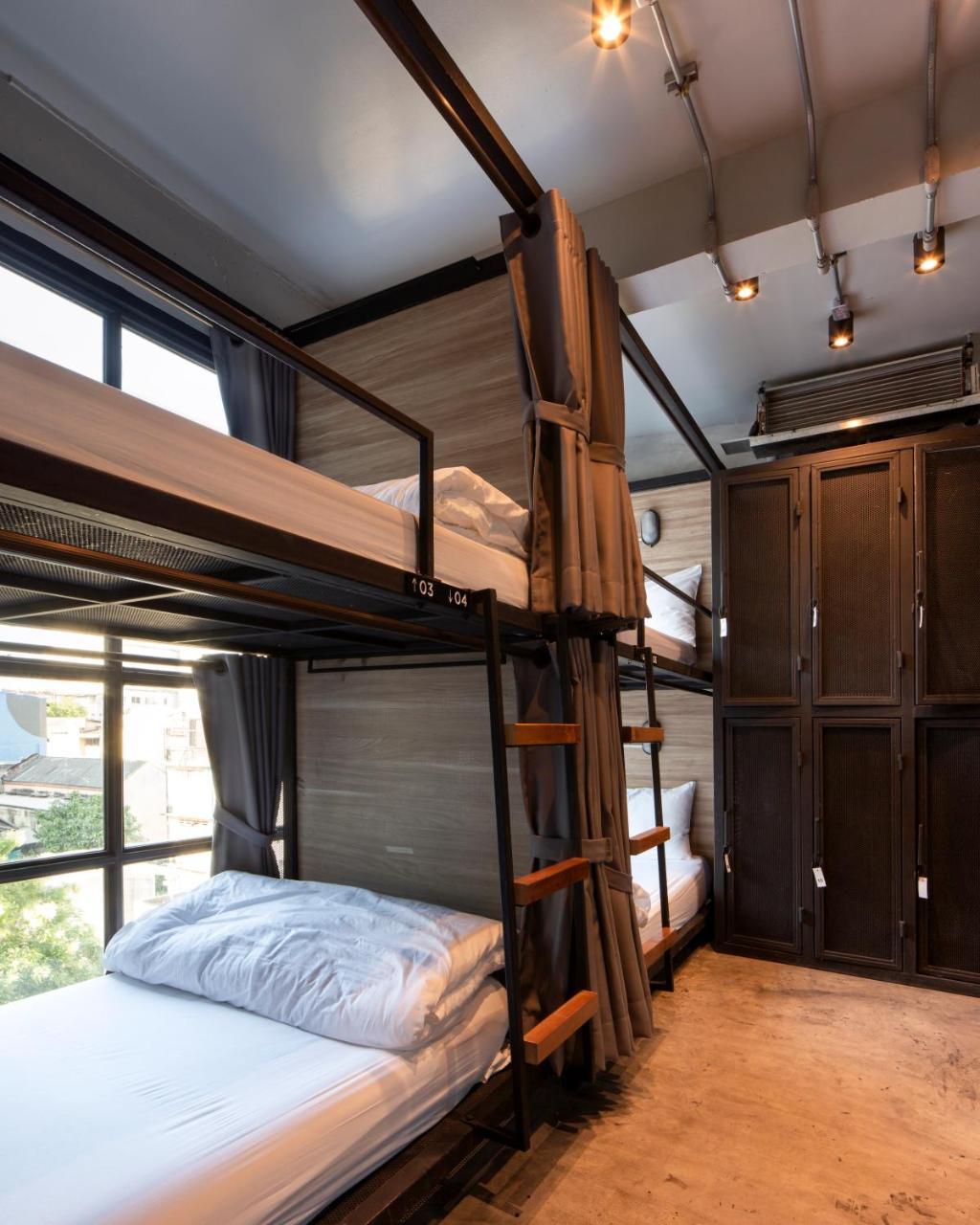 Bed Station Hostel Khaosan Bangkok Esterno foto